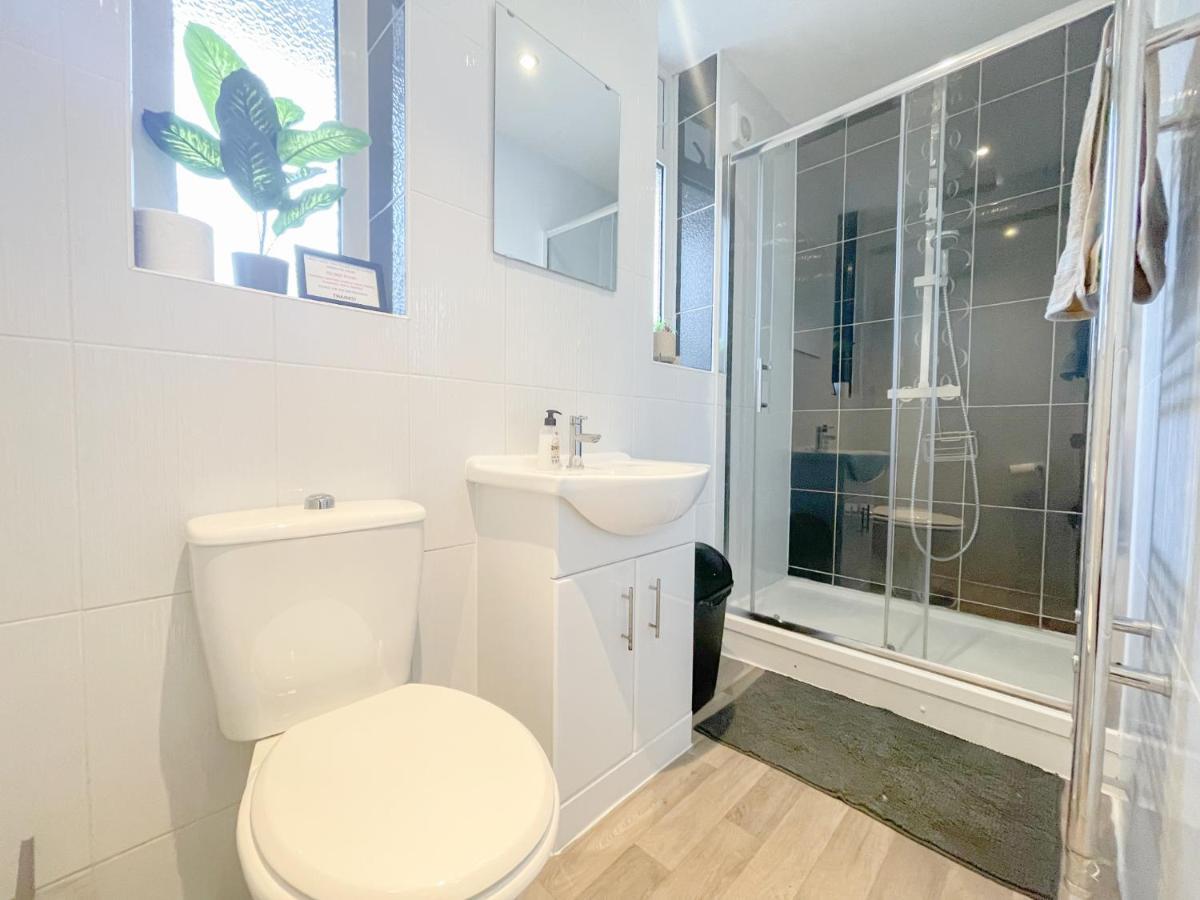 Large 3 Bedroom & 2 Bath - Ground Floor With Parking Bournemouth Eksteriør billede